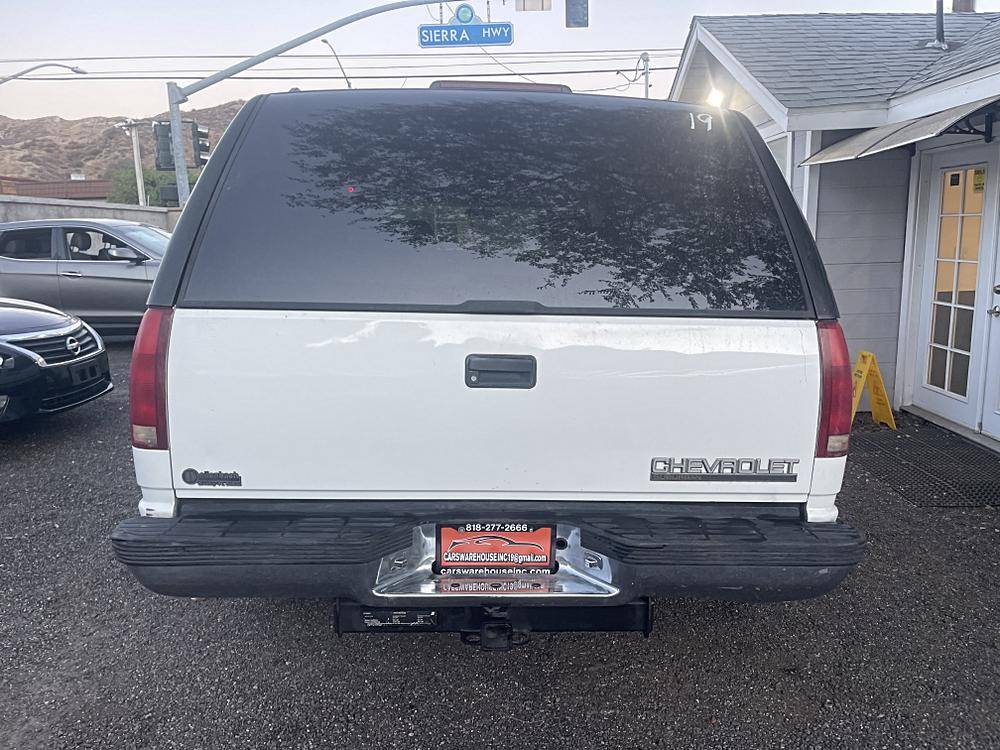 Chevrolet-suburban-12-ton-nominal-1995-white-25