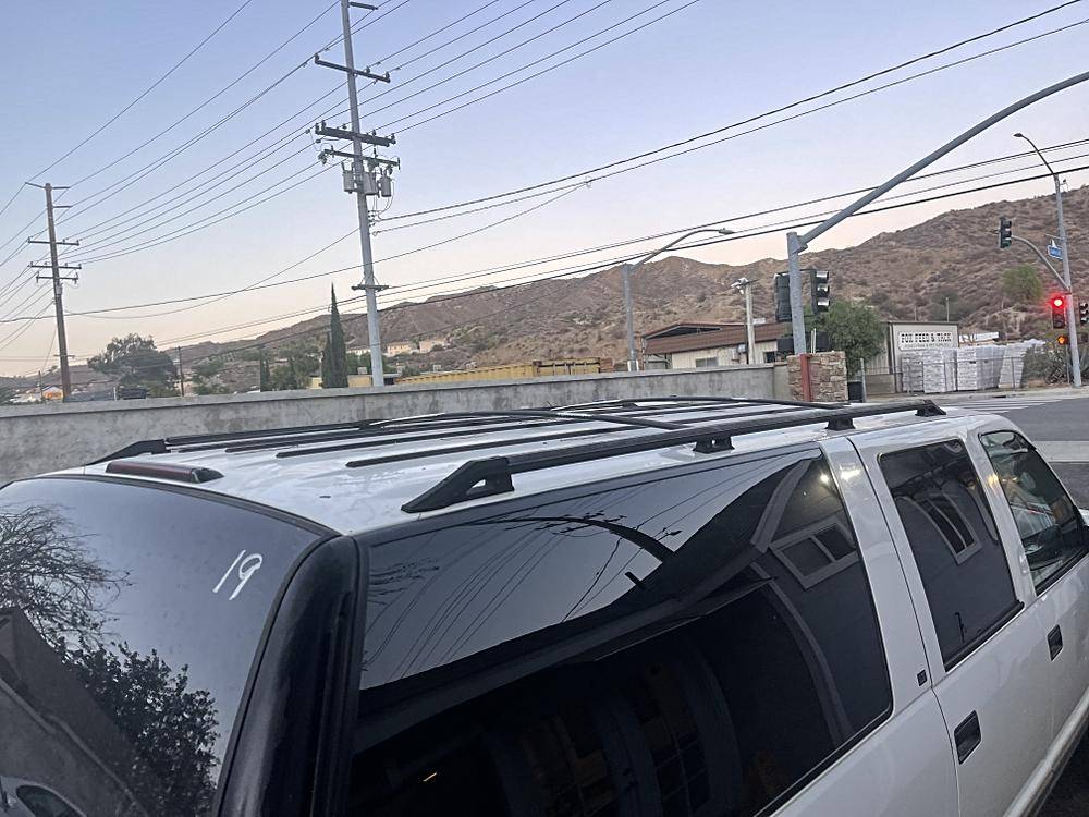 Chevrolet-suburban-12-ton-nominal-1995-white-27