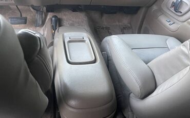 Chevrolet-suburban-12-ton-nominal-1995-white-36