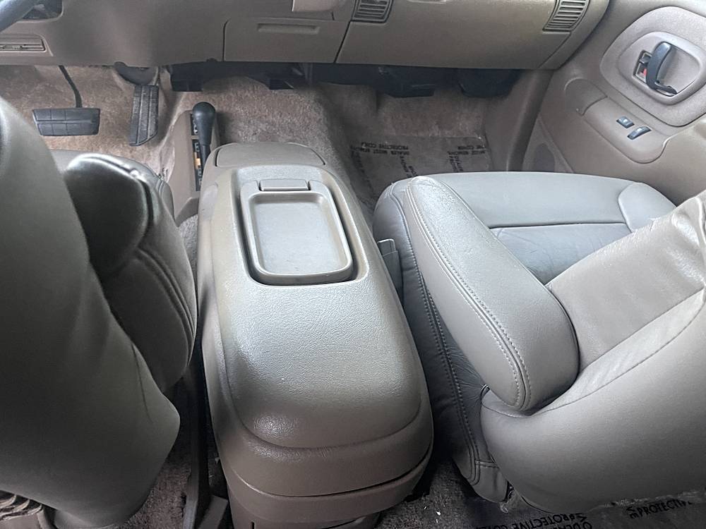 Chevrolet-suburban-12-ton-nominal-1995-white-36