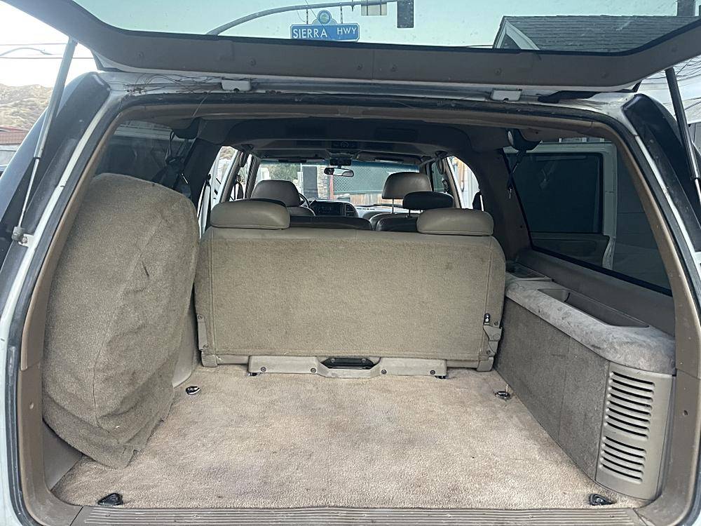 Chevrolet-suburban-12-ton-nominal-1995-white-37