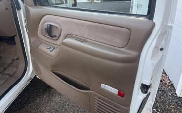 Chevrolet-suburban-12-ton-nominal-1995-white-42