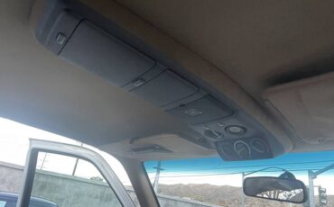 Chevrolet-suburban-12-ton-nominal-1995-white-43