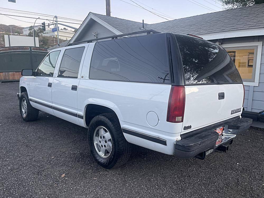 Chevrolet-suburban-12-ton-nominal-1995-white-50