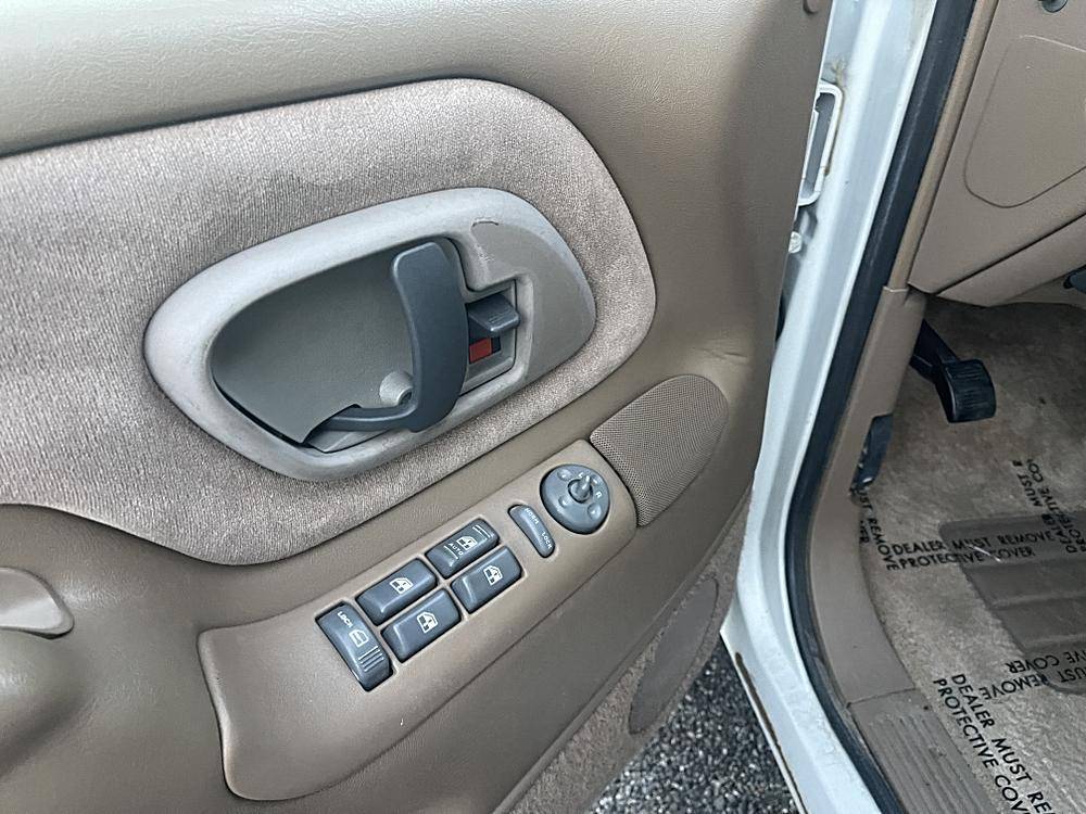 Chevrolet-suburban-12-ton-nominal-1995-white-68