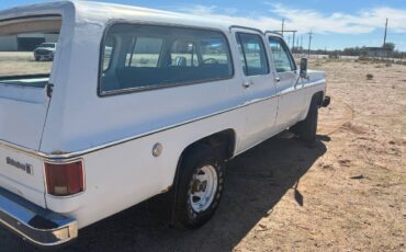 Chevrolet-suburban-1500-1977-white-18