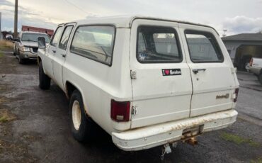 Chevrolet-suburban-1500-1978-white-2
