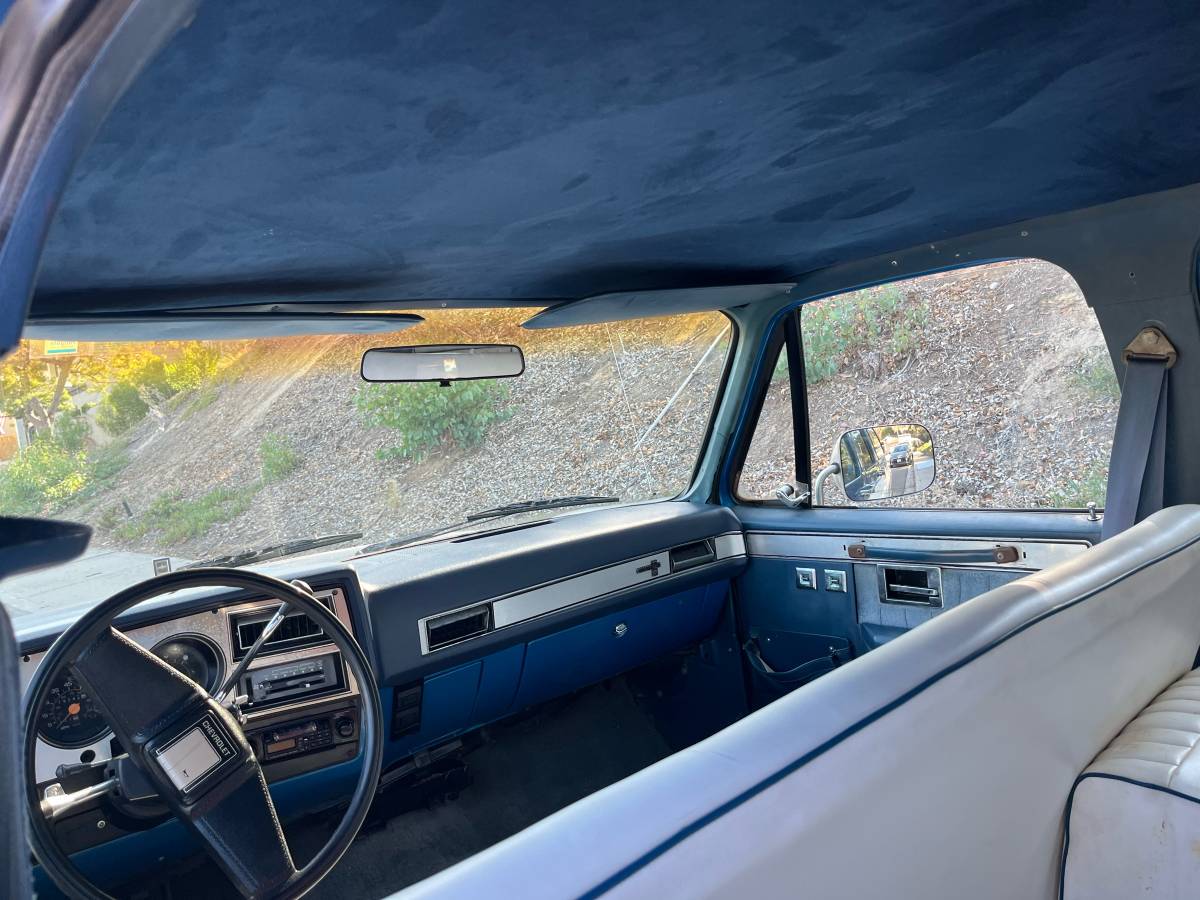 Chevrolet-suburban-1500-1988-blue-1