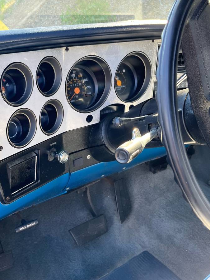 Chevrolet-suburban-1500-1988-blue-10