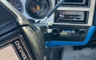 Chevrolet-suburban-1500-1988-blue-17
