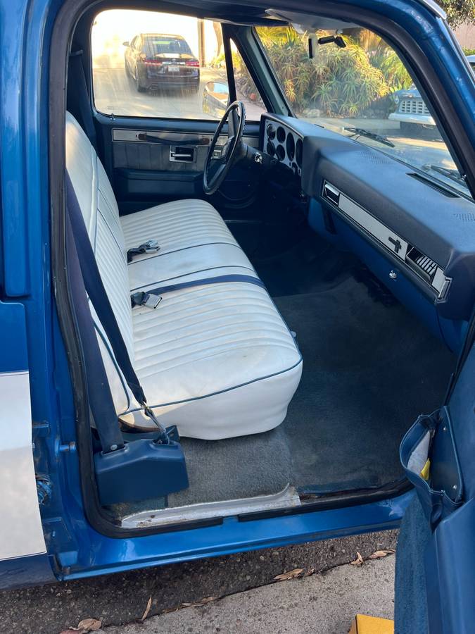 Chevrolet-suburban-1500-1988-blue-2