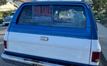 Chevrolet-suburban-1500-1988-blue-8