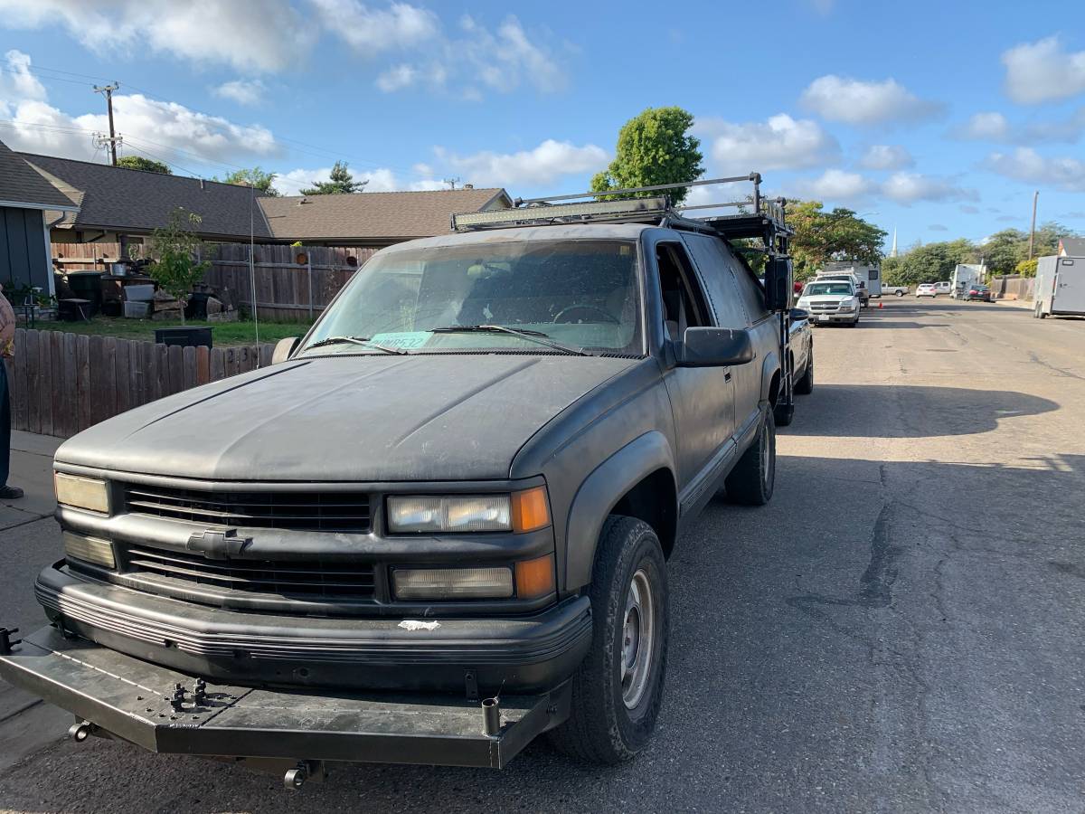 Chevrolet-suburban-1500k-1995-black-1