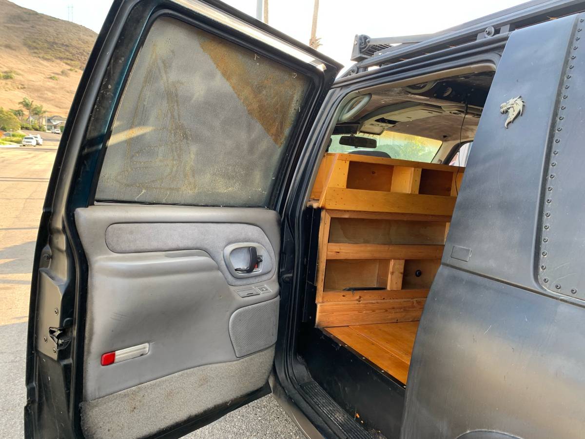Chevrolet-suburban-1500k-1995-black-14