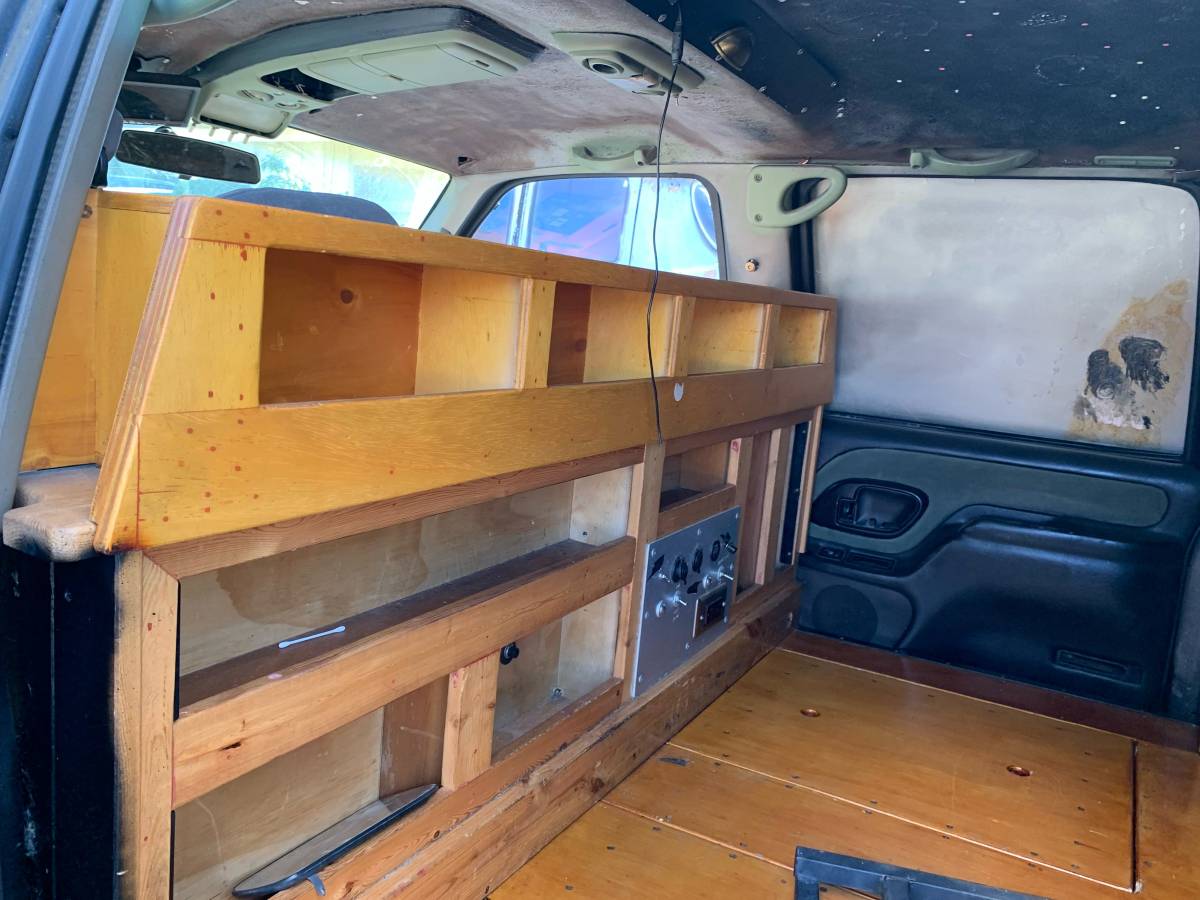 Chevrolet-suburban-1500k-1995-black-15