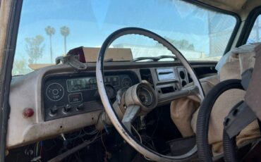 Chevrolet-suburban-1965-1
