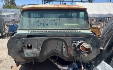 Chevrolet-suburban-1965-6
