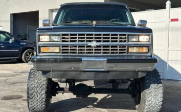 Chevrolet-suburban-1989-black-30
