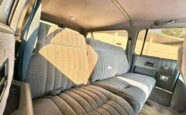 Chevrolet-suburban-1989-black-34