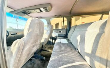 Chevrolet-suburban-1989-black-41