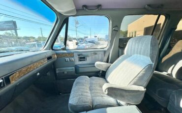 Chevrolet-suburban-1989-black-46