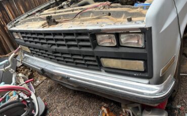 Chevrolet-suburban-1989-silver-13