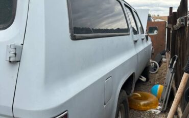 Chevrolet-suburban-1989-silver-18