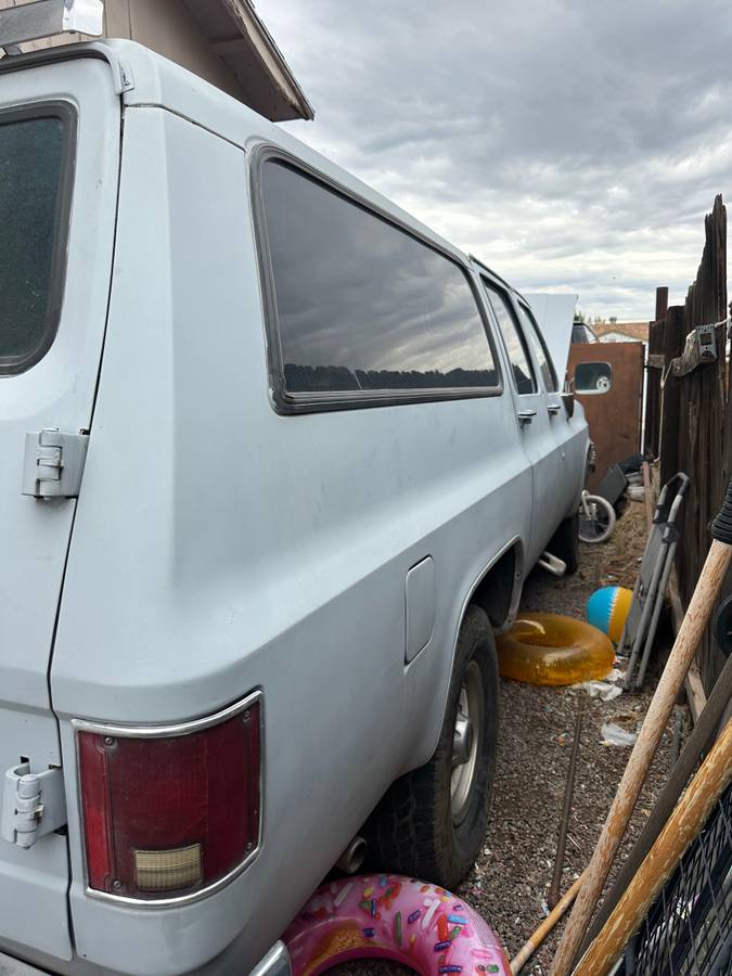 Chevrolet-suburban-1989-silver-18