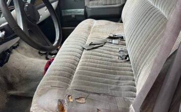 Chevrolet-suburban-1989-silver-8