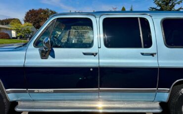 Chevrolet-suburban-1990-8