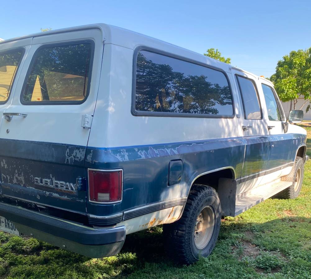 Chevrolet-suburban-1991-white-5