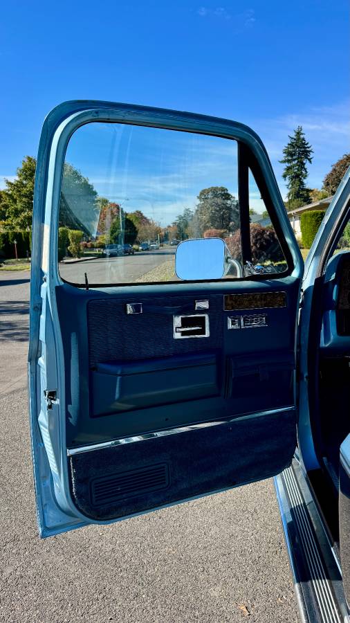 Chevrolet-suburban-2500-1990-14