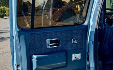 Chevrolet-suburban-2500-1990-16