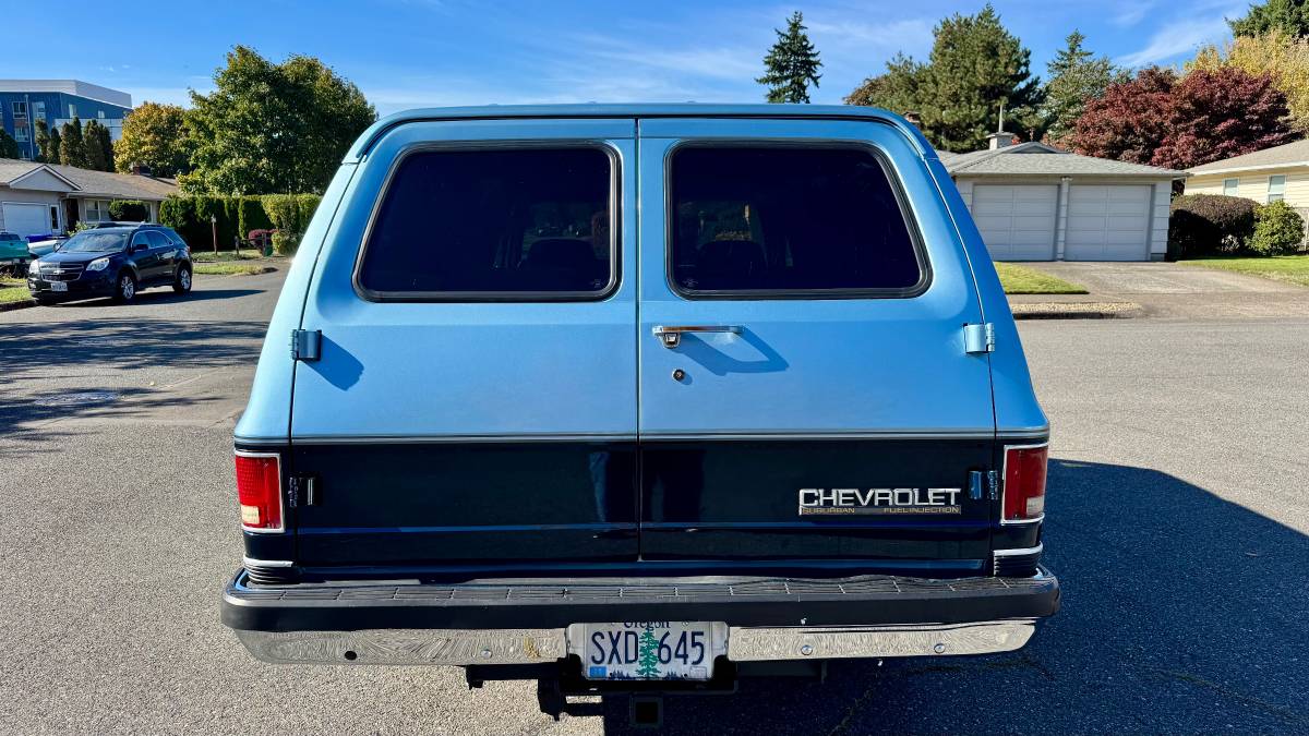 Chevrolet-suburban-2500-1990-8