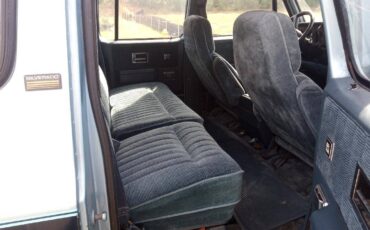 Chevrolet-suburban-2500-1991-blue-6