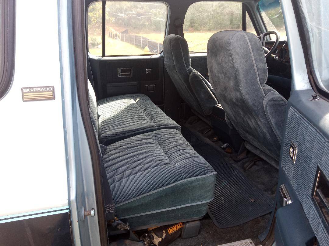 Chevrolet-suburban-2500-1991-blue-6