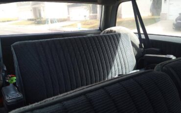 Chevrolet-suburban-2500-1991-blue-7