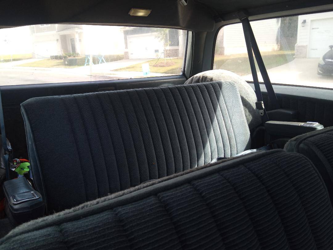 Chevrolet-suburban-2500-1991-blue-7
