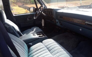 Chevrolet-suburban-2500-1991-blue-8