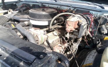 Chevrolet-suburban-2500-1991-blue-9