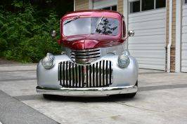 Chevrolet-suburban-wagon-1946-red-1