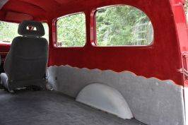 Chevrolet-suburban-wagon-1946-red-10