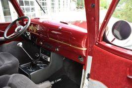 Chevrolet-suburban-wagon-1946-red-13