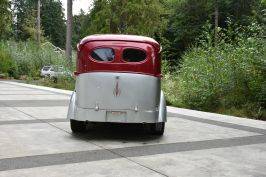 Chevrolet-suburban-wagon-1946-red-4