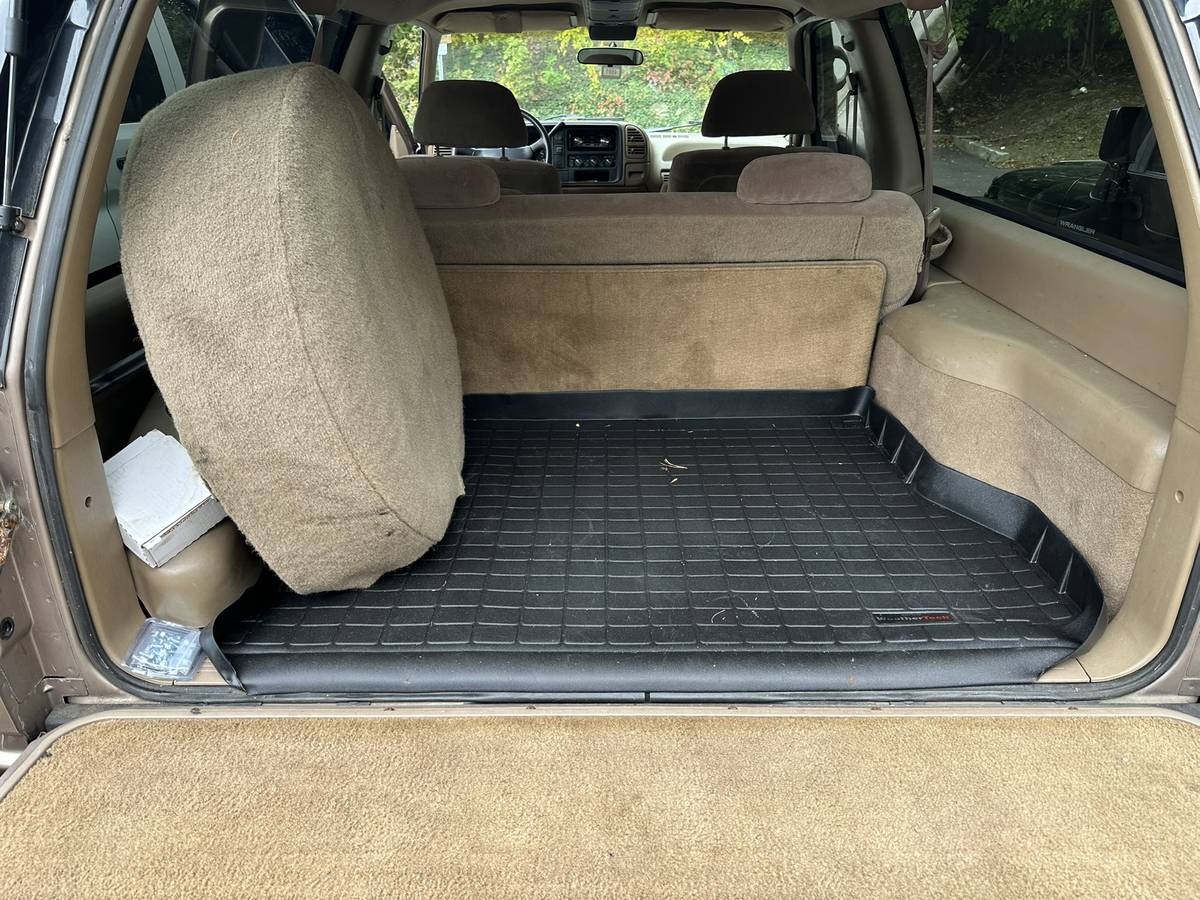 Chevrolet-tahoe-12-ton-nominal-1995-9