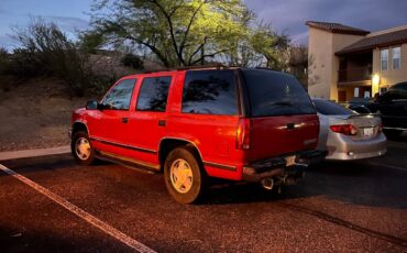 Chevrolet-tahoe-1996-red-4