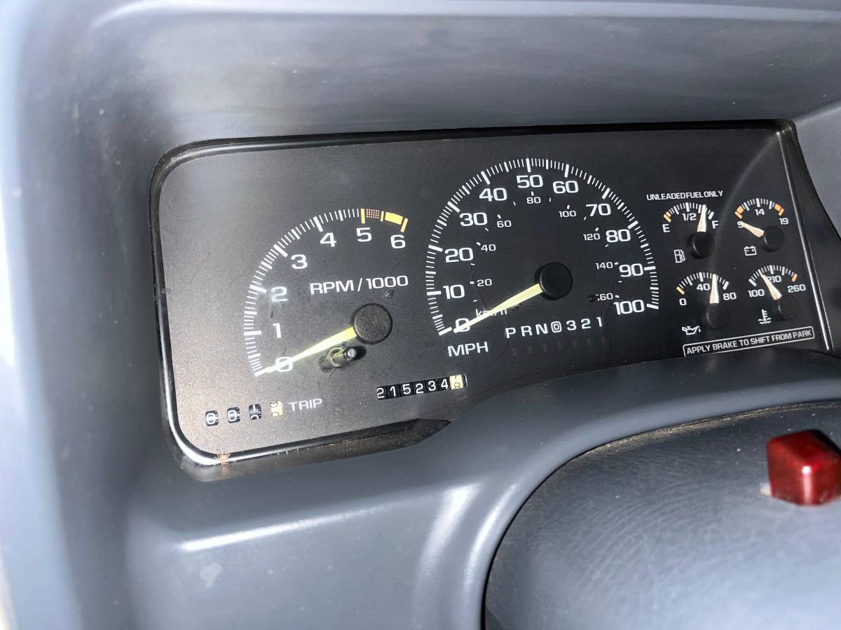 Chevrolet-tahoe-1996-red-5