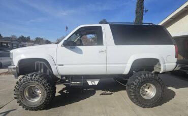 Chevrolet-tahoe-1996-white-2