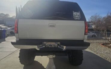 Chevrolet-tahoe-1996-white-3