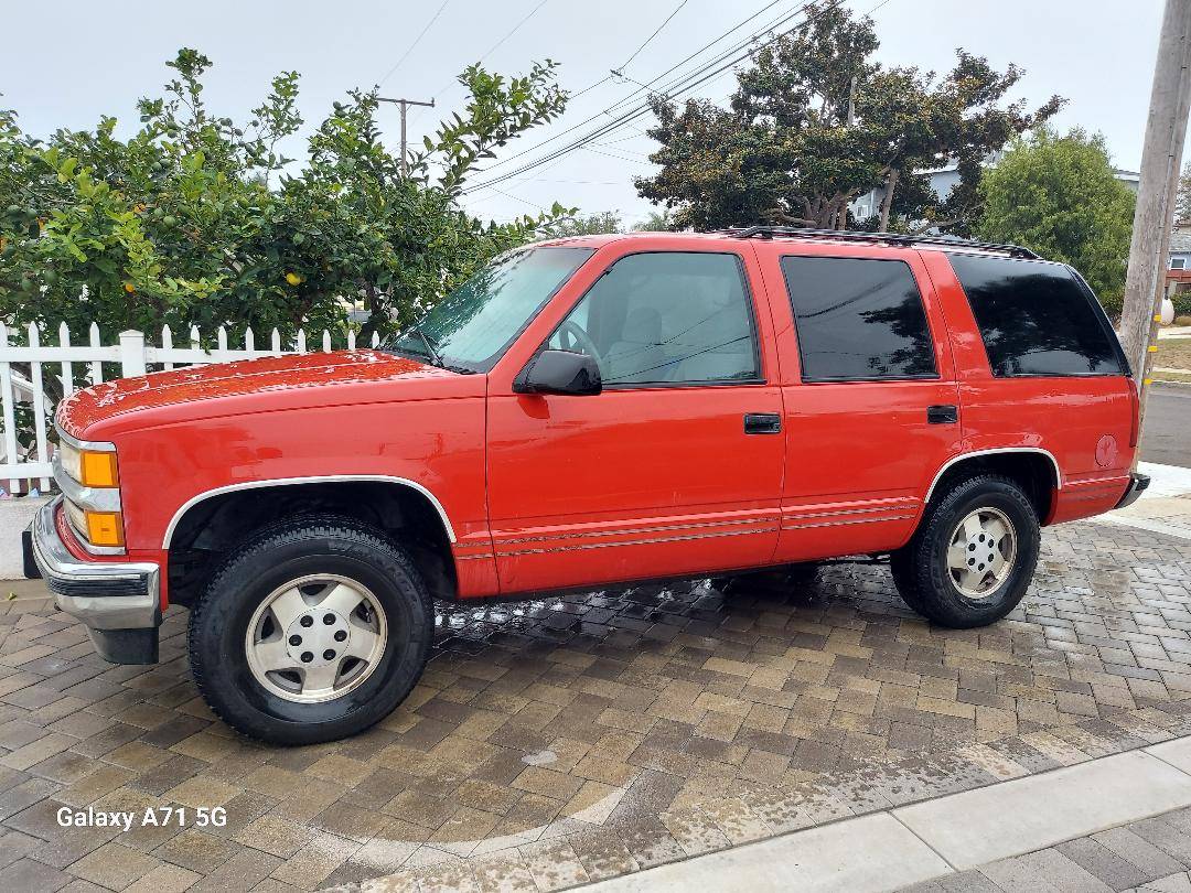 Chevrolet-tahoe-ls-4wd-1995-red-2